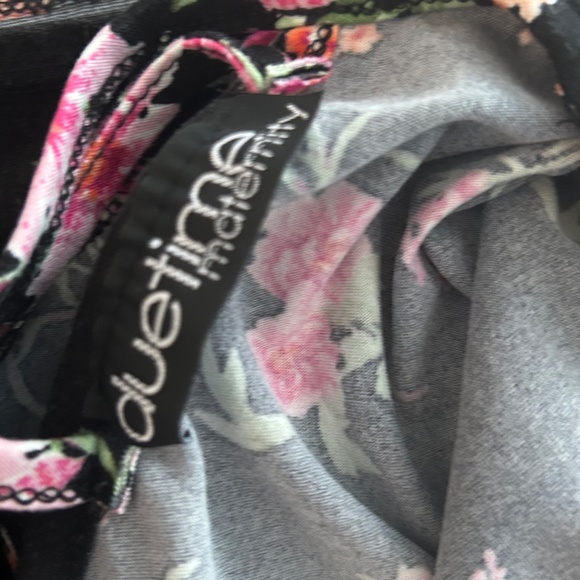 Bundle of maternity clothes - Picture 2 of 14